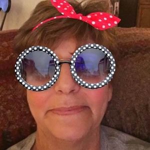 Meet your Posher, Kay